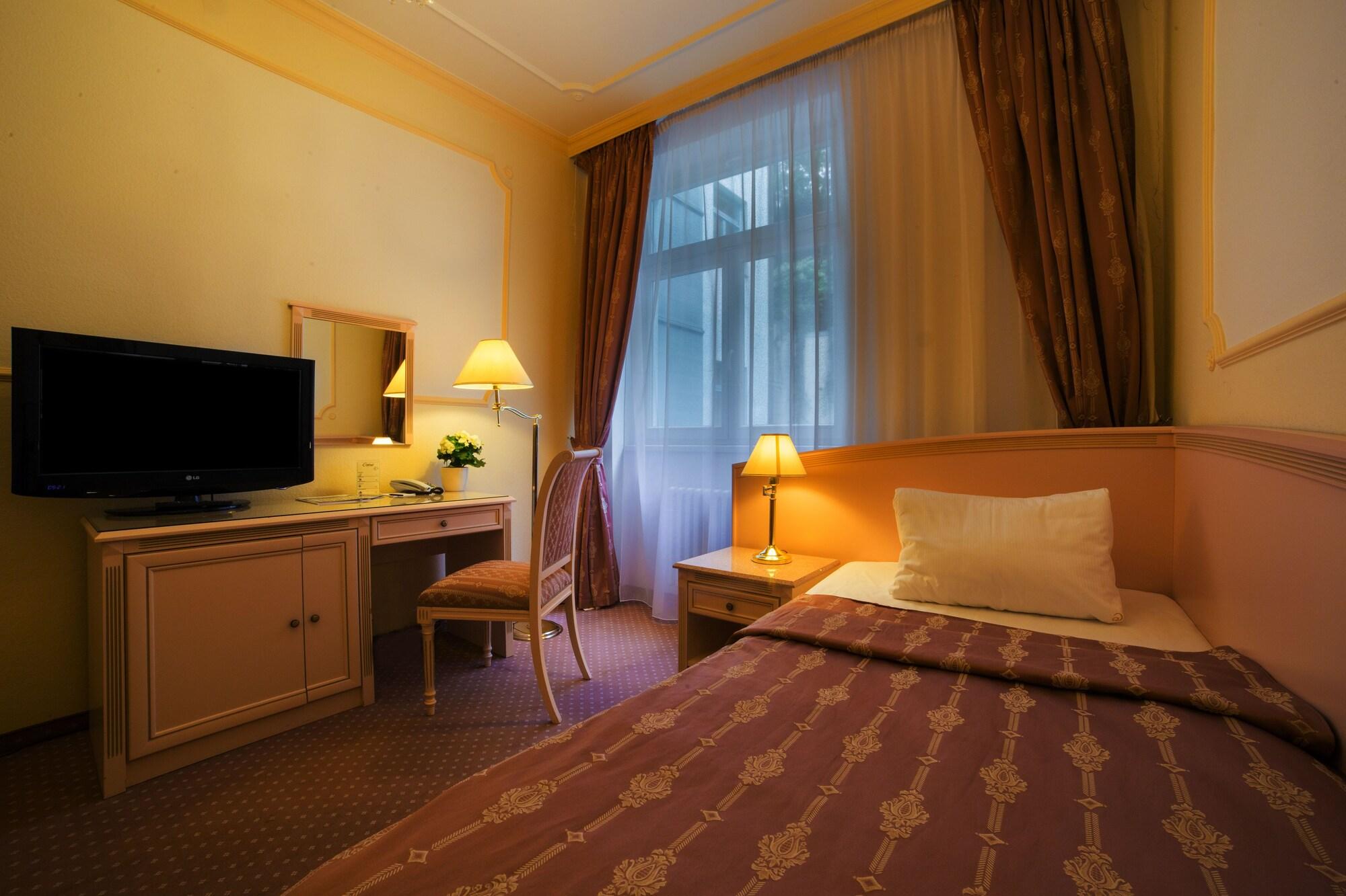 Interhotel Central Карловы Вары Экстерьер фото